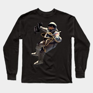 Astronaut Floating in Space Long Sleeve T-Shirt